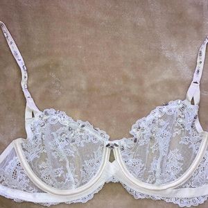 34c Victoria secret bra